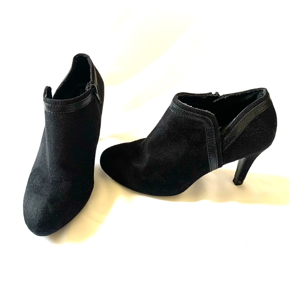 black booties